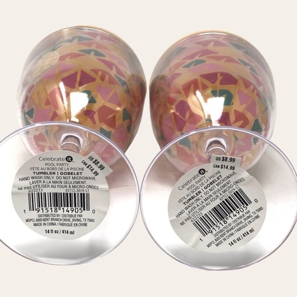 🌺 Celebrate it Tropical Pineapple Plastic Goblets Set of 2 NEW - Picture 3 of 4